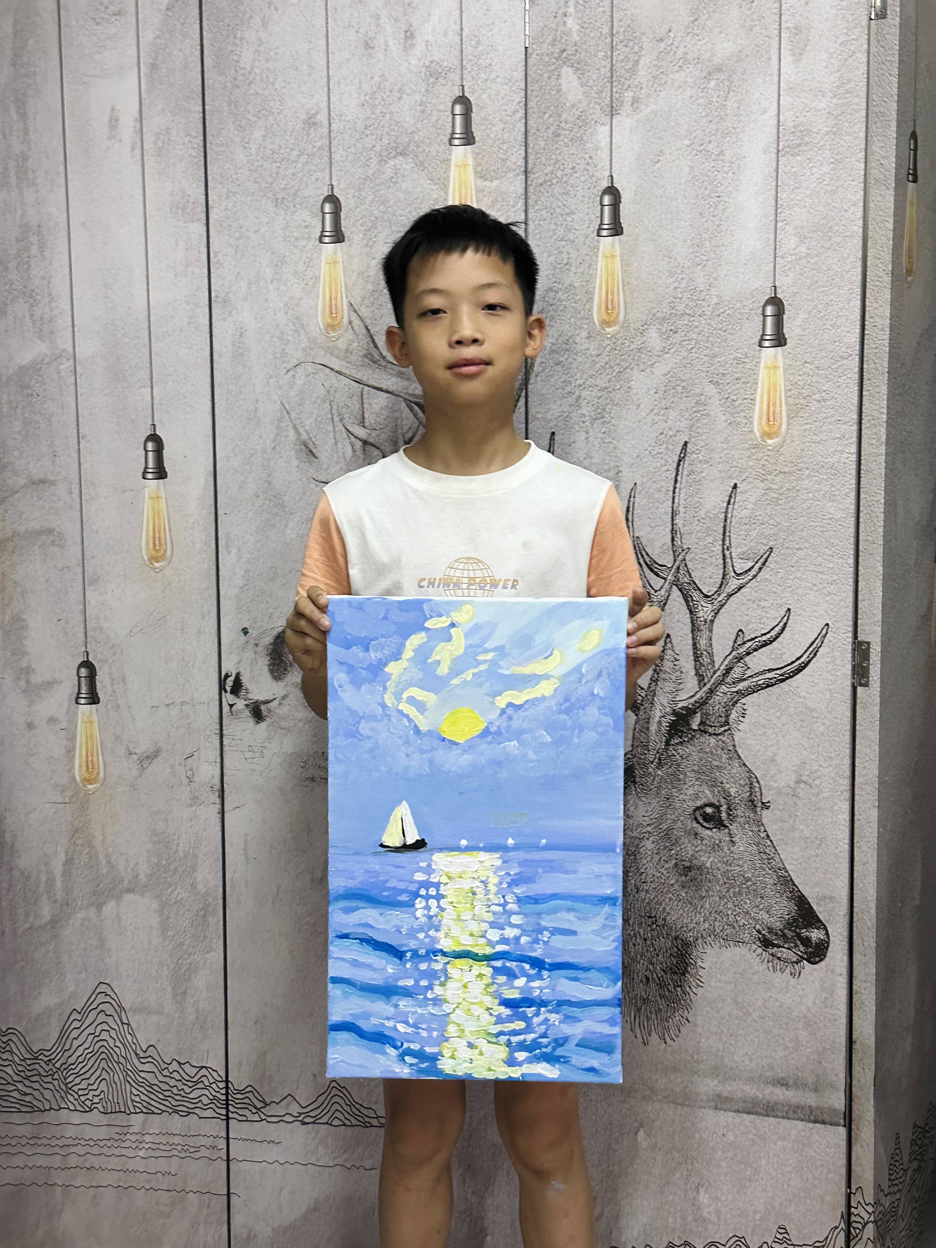 月光下的帆船与海